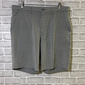Haggar Men's Gray Flat Front checkered Shorts, size 34, cool 18